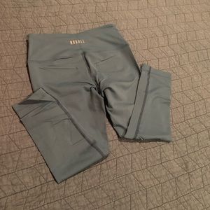 Nobull capri leggings in teal color size small